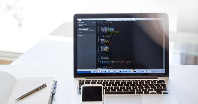Envoyer un code de parrainage depuis son iPhone sans passer pour un démarcheur
